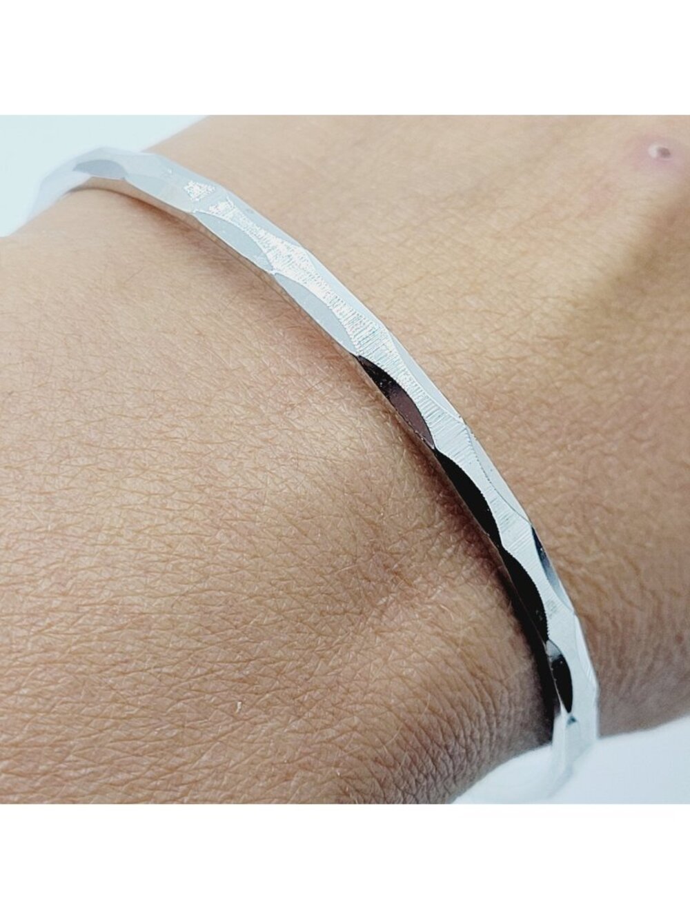 Vintage Monet 7 3/4" Silver Tone Textured Bangle Bracelet Minimalist Stackable